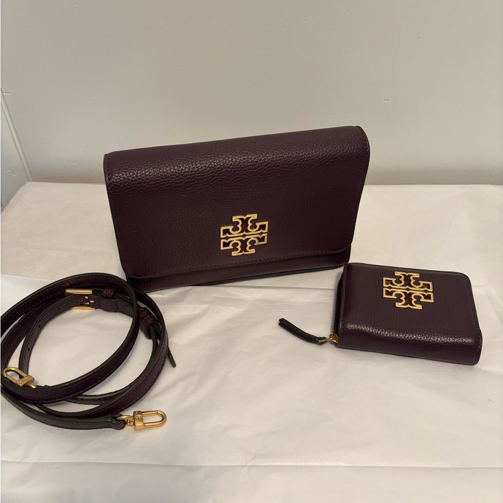 Tory Burch Britten Crossbody Plum/ wine Women's Bag Set